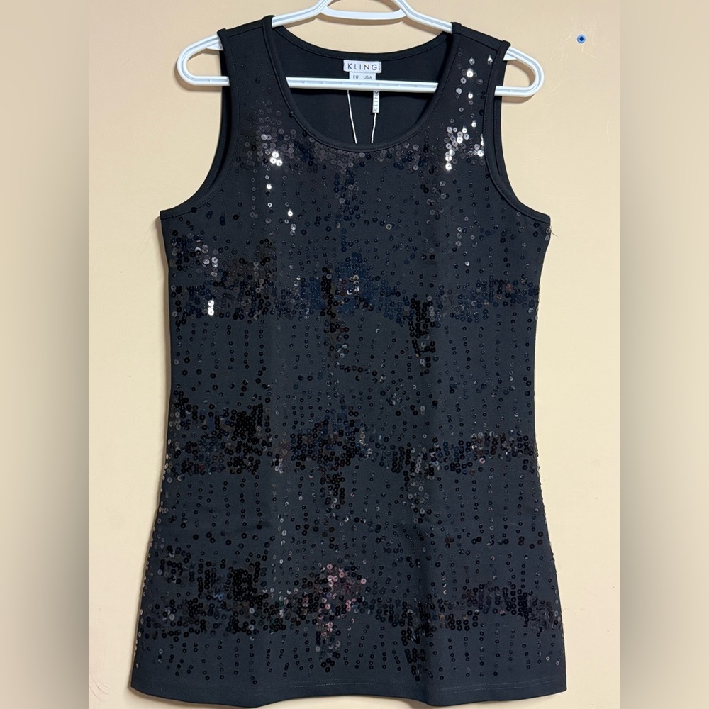 Kling Sparkling Black Sequin Top
Size S/M